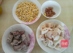 电压力锅煲龙骨莲藕玉米汤的做法图解2