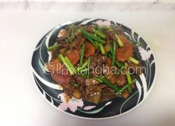 五花肉炒蒜薹