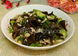 胜瓜木耳炒肉丝