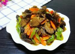 胡萝卜黑木耳炒牛肉