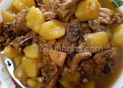 鸡腿炖土豆