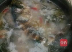 酸菜粉条炖鱼的做法图解9