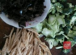 清炒西兰花的做法图解1