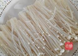 剁椒炒肉金针菇的做法图解4