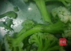 菜花炒肉的做法图解3