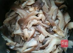 椒盐蘑菇的做法图解1