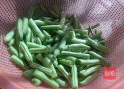 四季豆炒肉的做法图解1