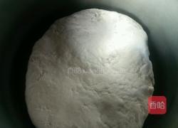韭菜鸡蛋（香菇芹菜肉）包子的做法图解1