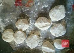 韭菜鸡蛋（香菇芹菜肉）包子的做法图解7