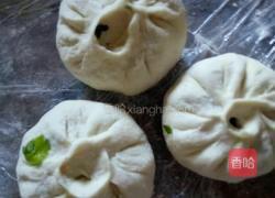 韭菜鸡蛋（香菇芹菜肉）包子的做法图解9