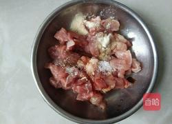 煎饺（腊肠芹菜肉馅）的做法图解2