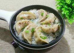 小熊煎锅芹菜鲜肉煎饺