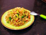 芹菜虾仁黄金炒饭