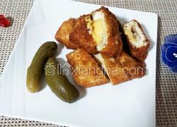 爆浆鸡肉卷（配俄式酸乳瓜）