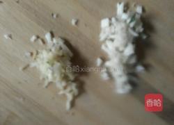 折耳根拌香菜的做法图解3