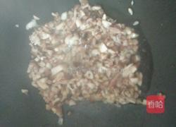 米饺煎饺(香菇腊肉马蹄米饭馅)的做法图解3