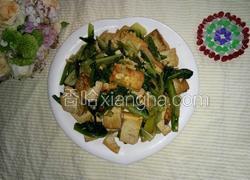 莴笋叶炒豆腐