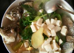 鲜嫩鲫鱼豆腐汤