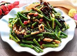 鸡丝炒蒜苔