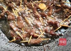 牙签牛肉的做法图解3