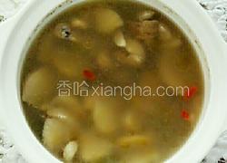 猴头菇鸡翅根煲汤
