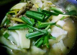 山药肉片粉丝汤