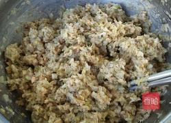薄皮玉米面酸菜油梭子馅蒸饺的做法图解1