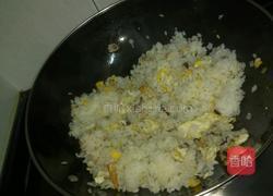 鸡蛋香菇炒饭的做法图解6