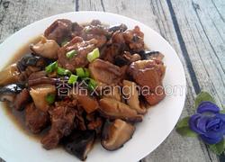 香菇炖鸡腿