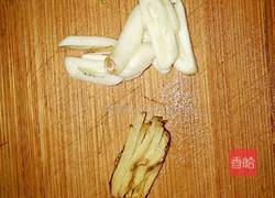 炒蘑菇的做法图解2