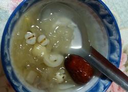 冰糖莲子银耳羹