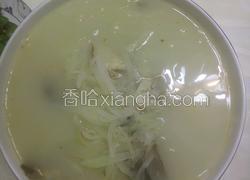 鲫鱼炖萝卜丝