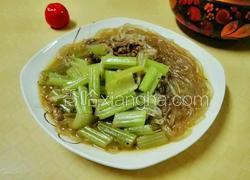 芹菜猪肉炖粉条