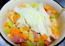麻酱葱油香肠臊子面