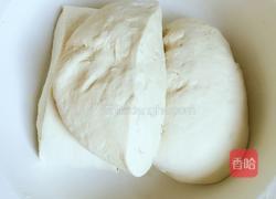 红豆包、烤肠卷的做法图解1