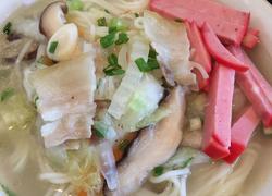 大白菜香菇腊肉砂锅面