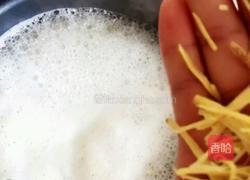 海参小米粥的做法图解7