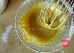 葡萄干肉松蛋糕卷的做法图解6