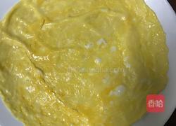 肉蛋饼的做法图解1