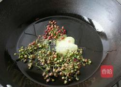 凉拌莴笋丝儿的做法图解3