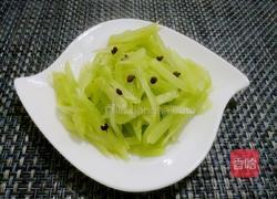 凉拌莴笋丝儿的做法图解5