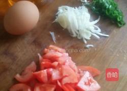 西红柿蛋炒饭的做法图解1