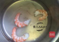 虾仁香肠蝴蝶意面的做法图解2