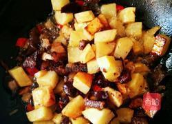 土豆烧牛肉的做法图解4