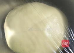 奶香小面包的做法图解1