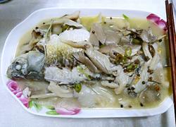 平菇炖鲫鱼（双椒版）