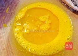 奶油手卷蛋糕的做法图解3