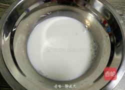 草莓酸奶慕斯蛋糕（8寸）的做法图解11