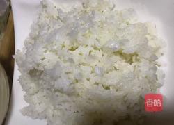 青椒肉粒炒饭的做法图解1