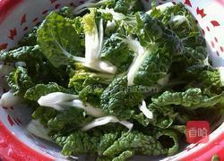 黄芽菜炒平菇的做法图解1